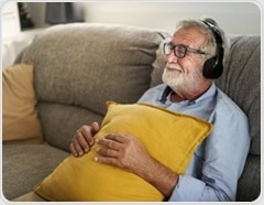 Non-drug therapies show real promise in calming agitation in Alzheimer’s
