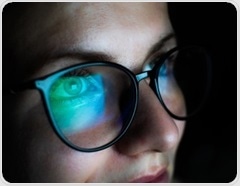 The real resolution limit of the human eye