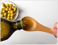 Olive oil type matters for cognition and gut health in older adults