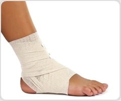 Novel microneedle patch accelerates healing of chronic diabetic wounds using light