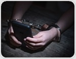 Smartphone overdependence may signal higher alcohol and smoking risk in teens